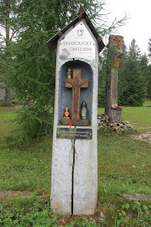 Symboliczny cmentarz poświęcony ofiarom Słowackiego Raju.