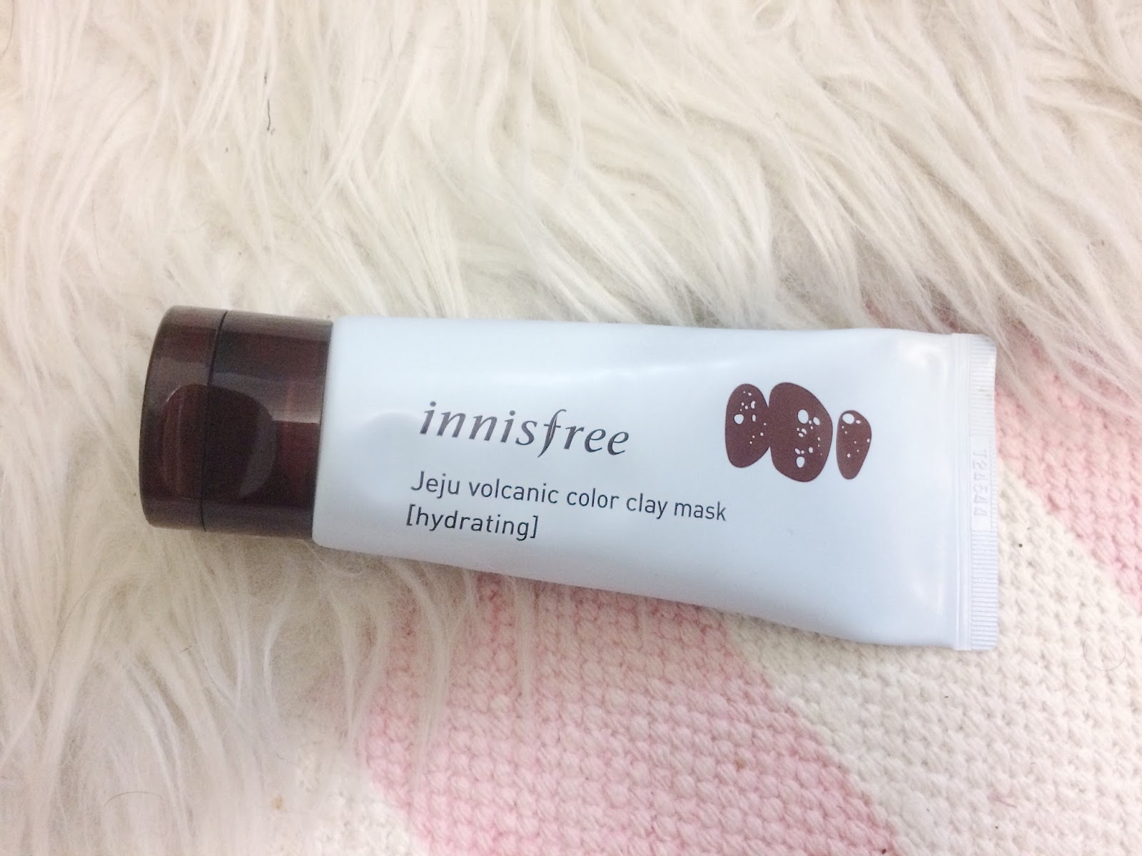 Innisfree Volcanic Color Clay Mask (Hydrating) ~ IMAN ABDUL