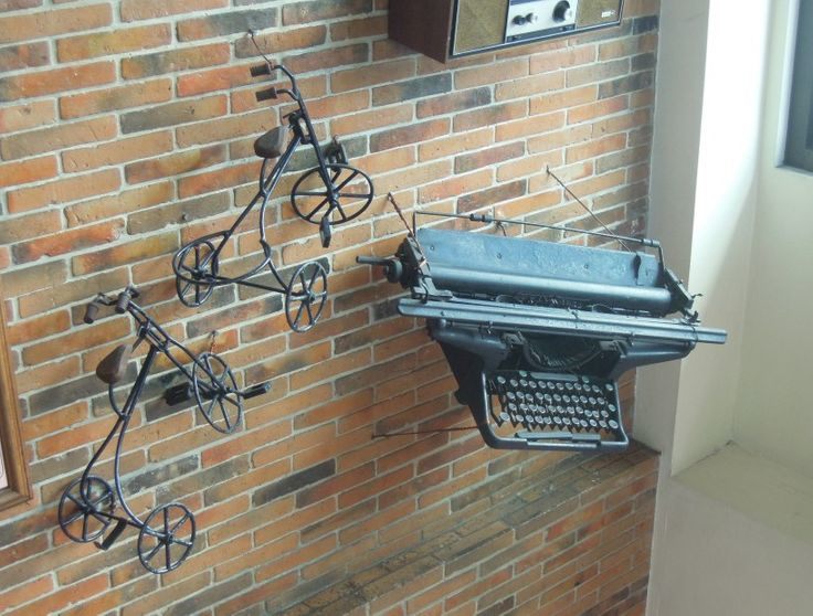 An old typewriter hanging on a wall in Bigg's Diner in Legazpi City, Albay