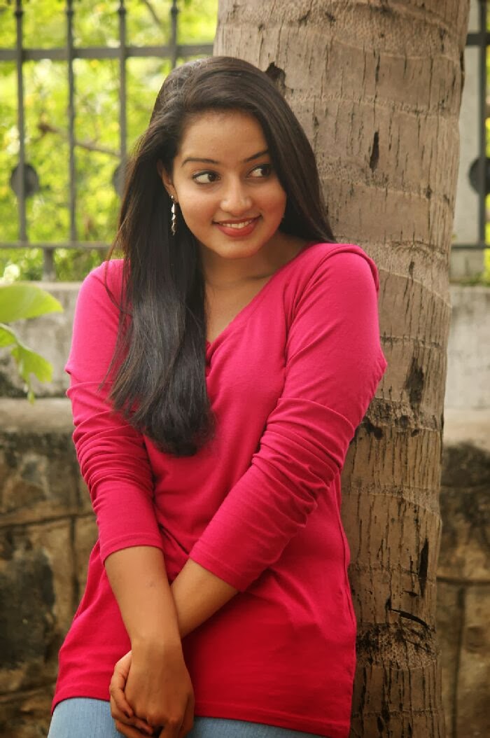 Malavika Menon Photos In Jeans At Vizha Movie Press Meet Hq Pics N Galleries