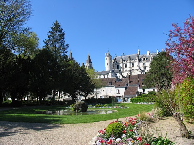 Looking towards the 'Royal Lodgings' from the public gardens in Loches.