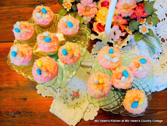 Egg Nest Cupcakes at Miz Helen's Country Cottage