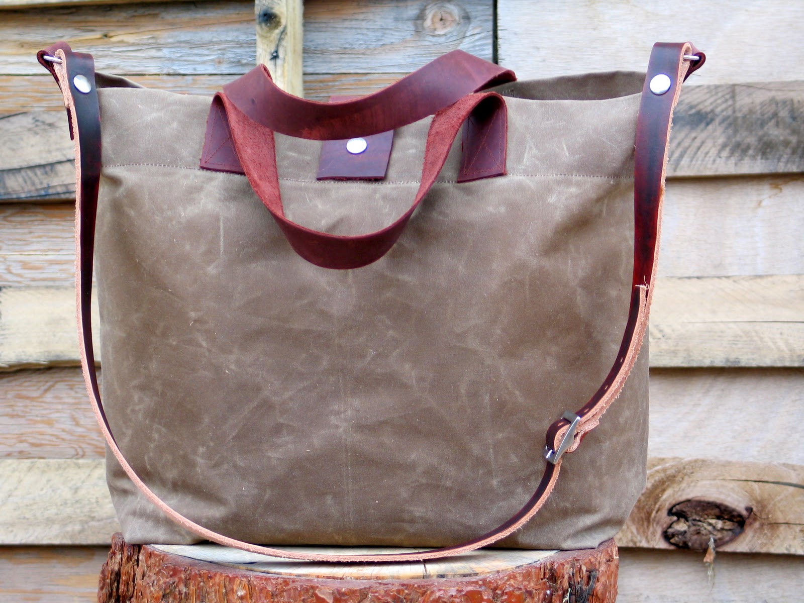 Once upon a bag...: New in the shop: the Waxed Canvas Tote and Thanksgiving Sale on Bag du Jour