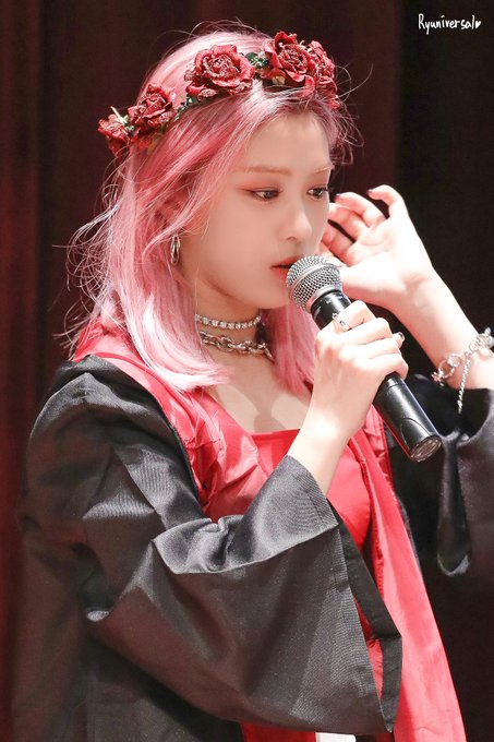 취향저격하던 날의 있지 ITZY 류진 분위기 모음.jpgif | 인스티즈