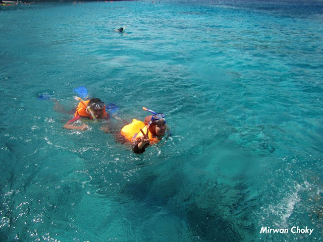 Snorkeling dan Diving di Pantai Iboih Aceh Snorkeling dan Diving di Pantai Iboih Aceh