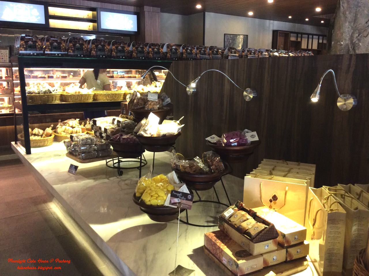 Moonlight Cake House Puchong Moonlight Cake House, Puchong Jaya