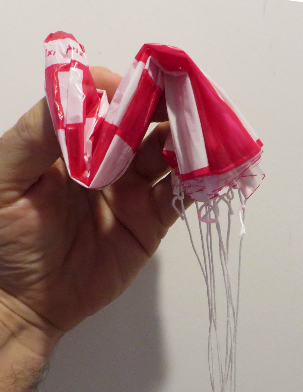Model Rocket Building Folding Parachutes TIPS, Part 2