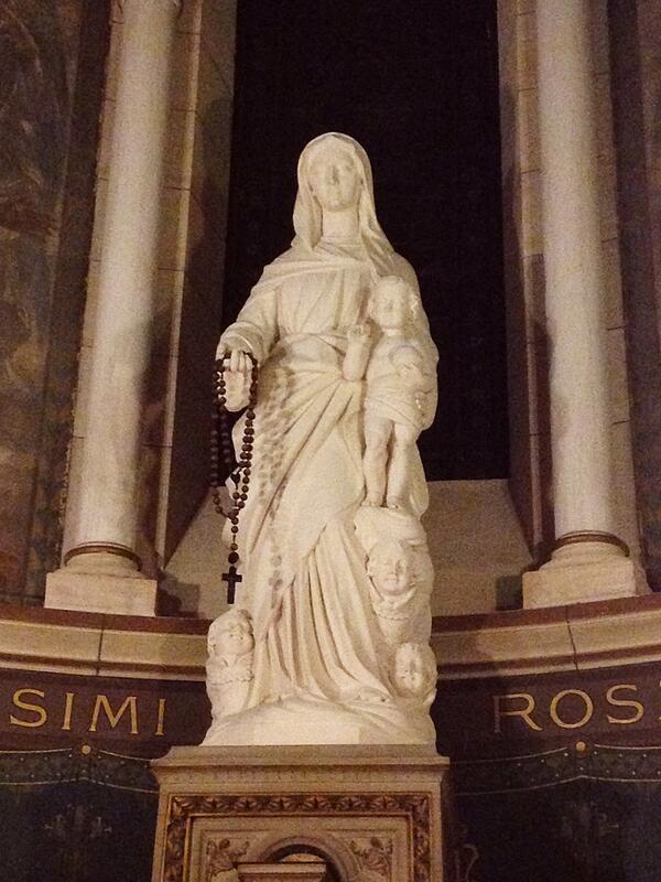 Reine du très Sainte Rosaire