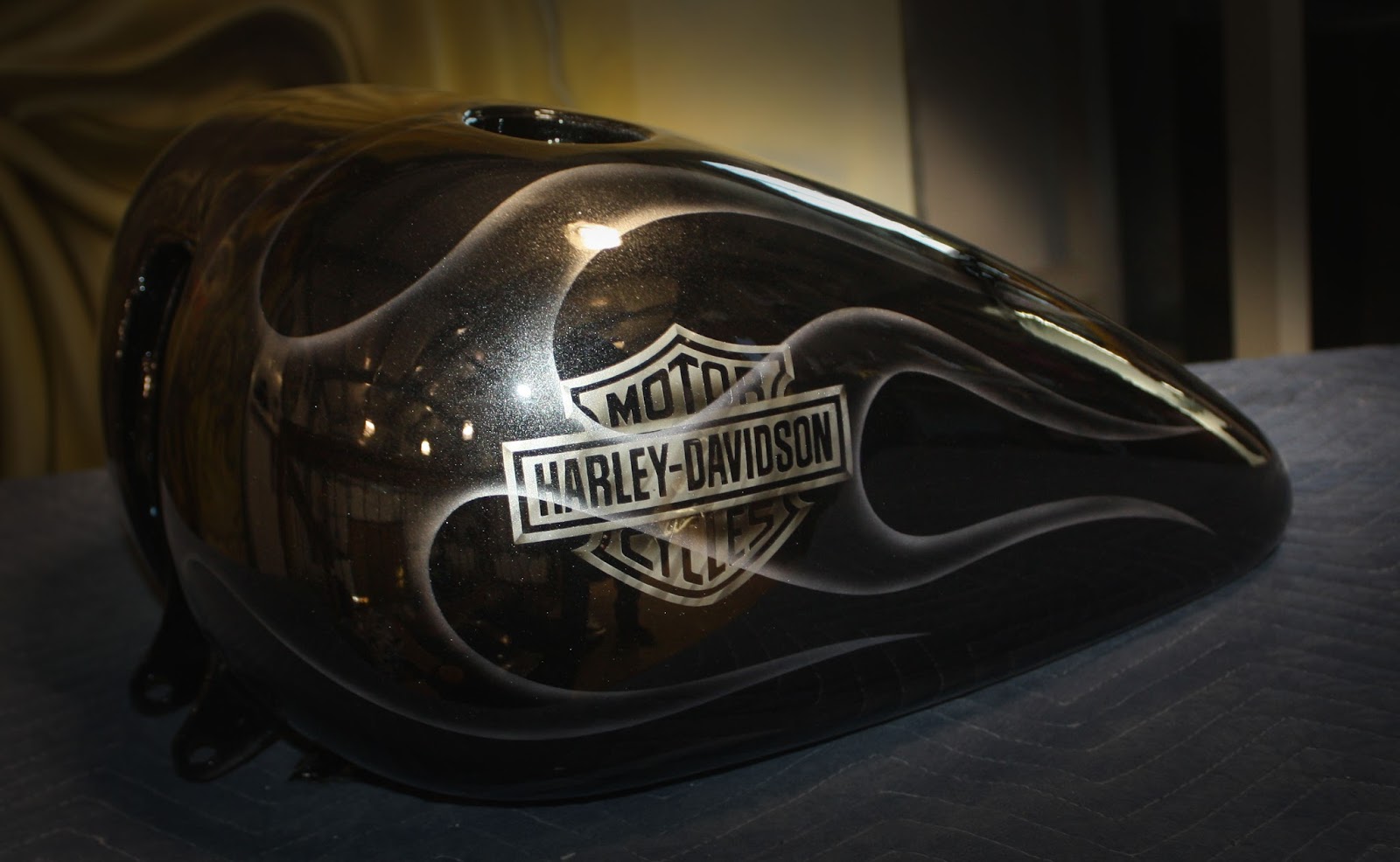 Online Motorcycle Paint Shop Black Metallic Base with silver ghost flames