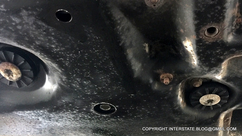 THE INTERSTATE BLOG OIL CHANGE FOR AN UNDERMOUNTED, CONSTRICTED ONAN