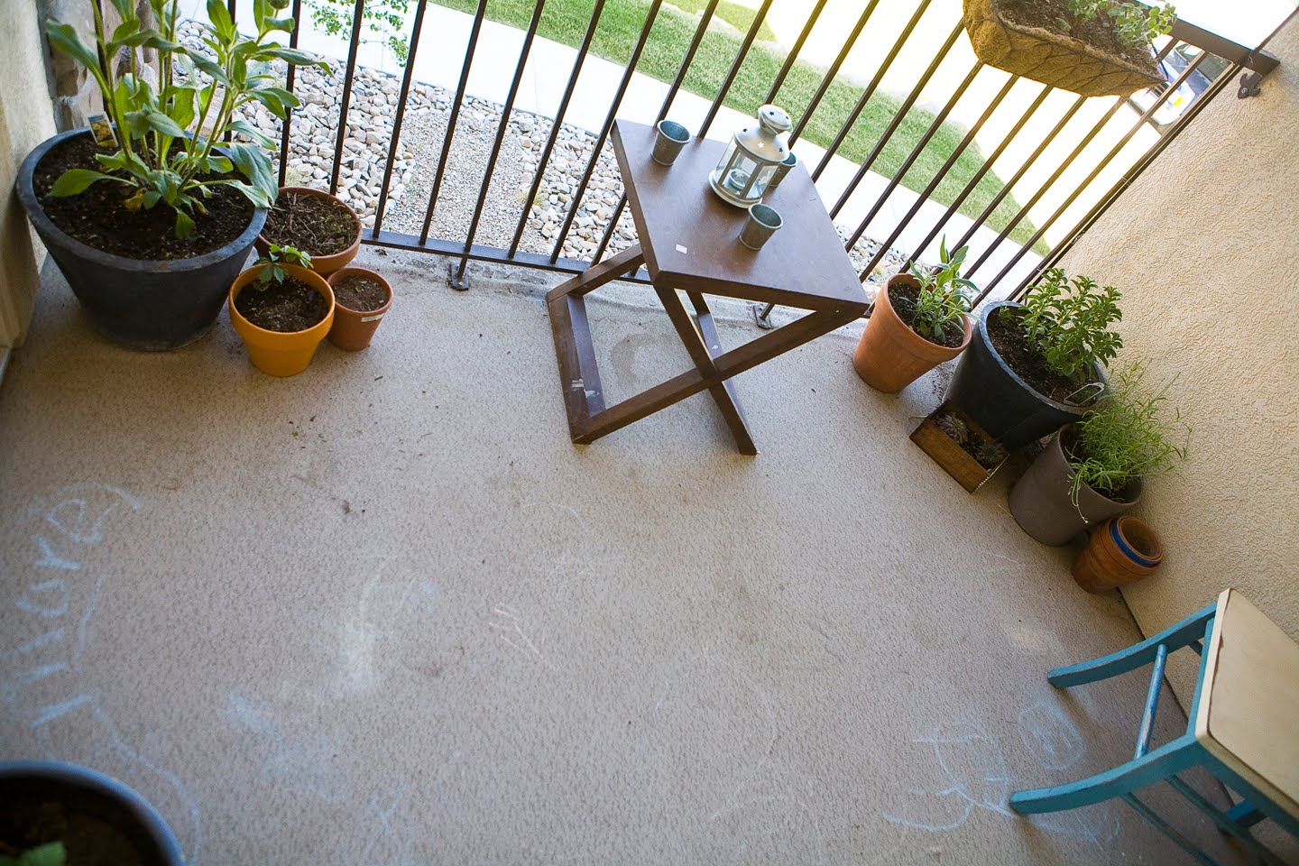 25+ Brilliant Ways To Brighten Up A Small Balcony Easy And Affordable