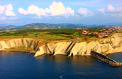 Acantilados de camino a Aizkorri