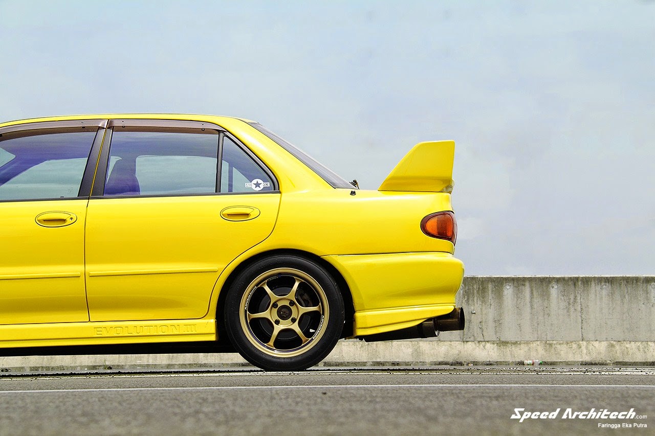 Gambar Mitsubishi Lancer Evolution Modifikasi Balapan Drag