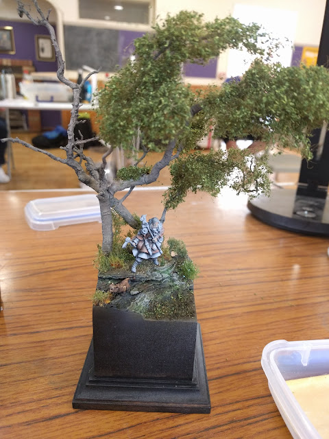 The animal needs a little touch up, Black sides need repainting and Ronan needs painting and gluing. Nearly Finished plinth