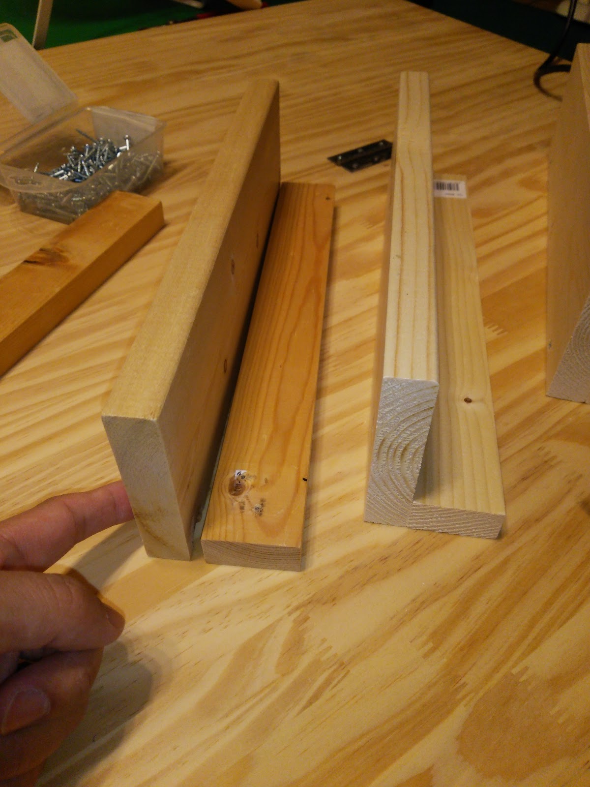 【DIY】余った板で簡単に子ども用の勉強机（キッズテーブル）を作ってみた まぐたの日記