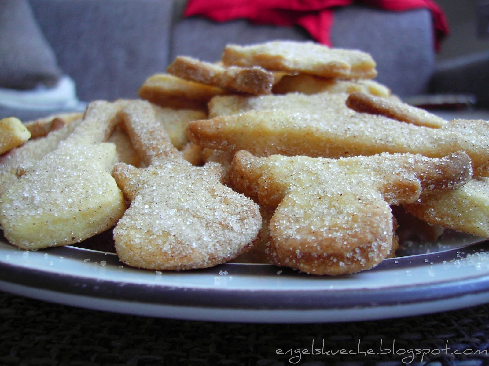 Essen aus Engelchens Küche: Butterplätzchen im Zimt-Zucker-Mantel