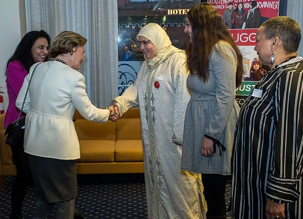 Queen Sonja attended a conference on "Integration and Gender Equality" held by Mira at Håndverkeren Centre