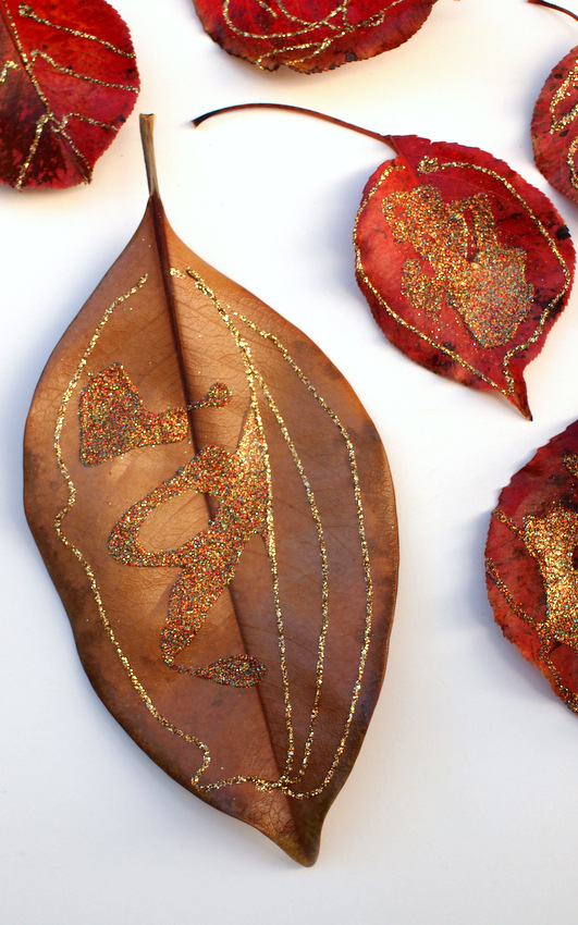 How to make gorgeous, glittery, fall leaf process art- great for kids of all ages