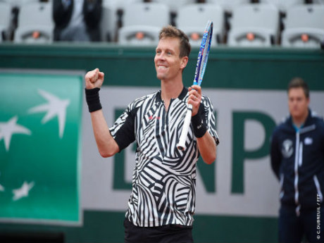 Roland Garros ngay 12: Serena thang tien vao ban ket - Anh 8