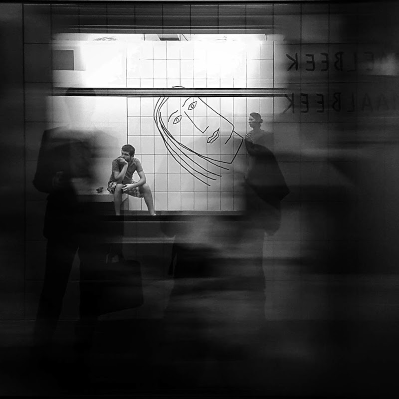 Photography Subway Series from Brussels by Gregory Autiquet