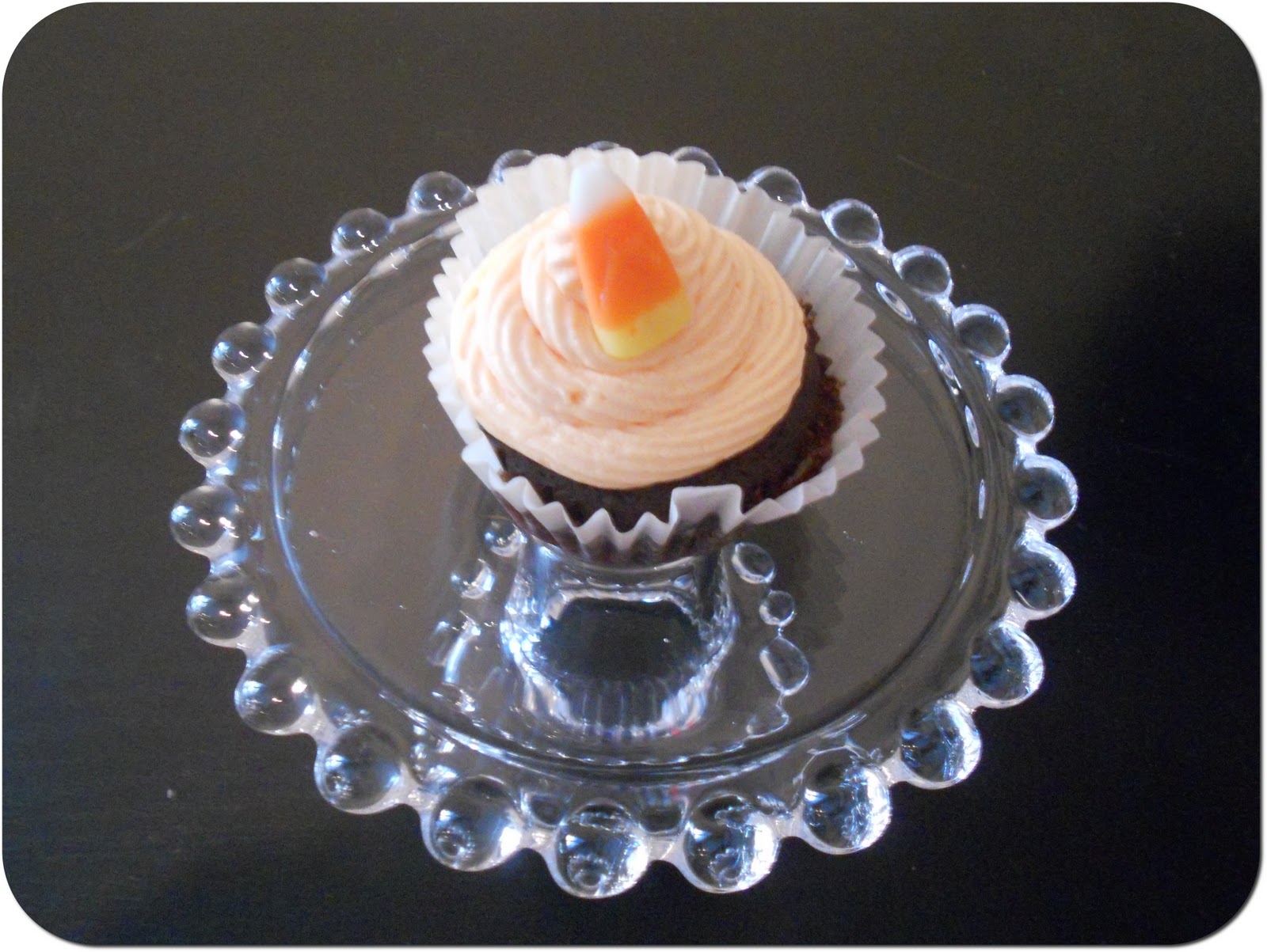 Snippets of Sweetness Saturday Sweetness Chocolate Candy Corn Cupcakes