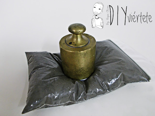 DIY-PINTYPLUS-handbox-ideas-decoración-candelabros-velas-almohada-cojín-cemento-oro-dorado-bolsa-bolsita-saquito-gold-evolution-4