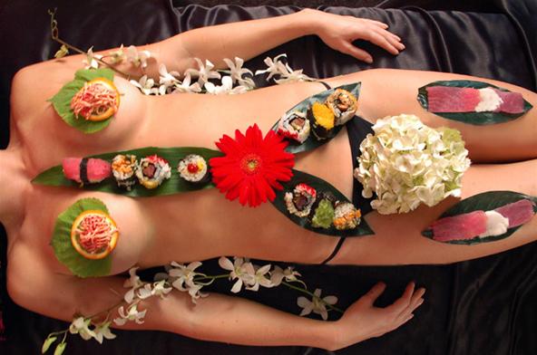 naked sushi, обнаженное тело суши суси