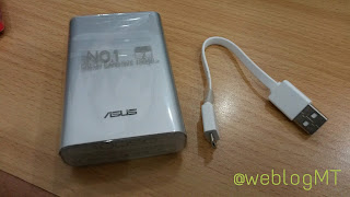 Smartphone Asus Zenfone 5, Power Bank Asus ZenPower 1050 mAh - Miz Tia