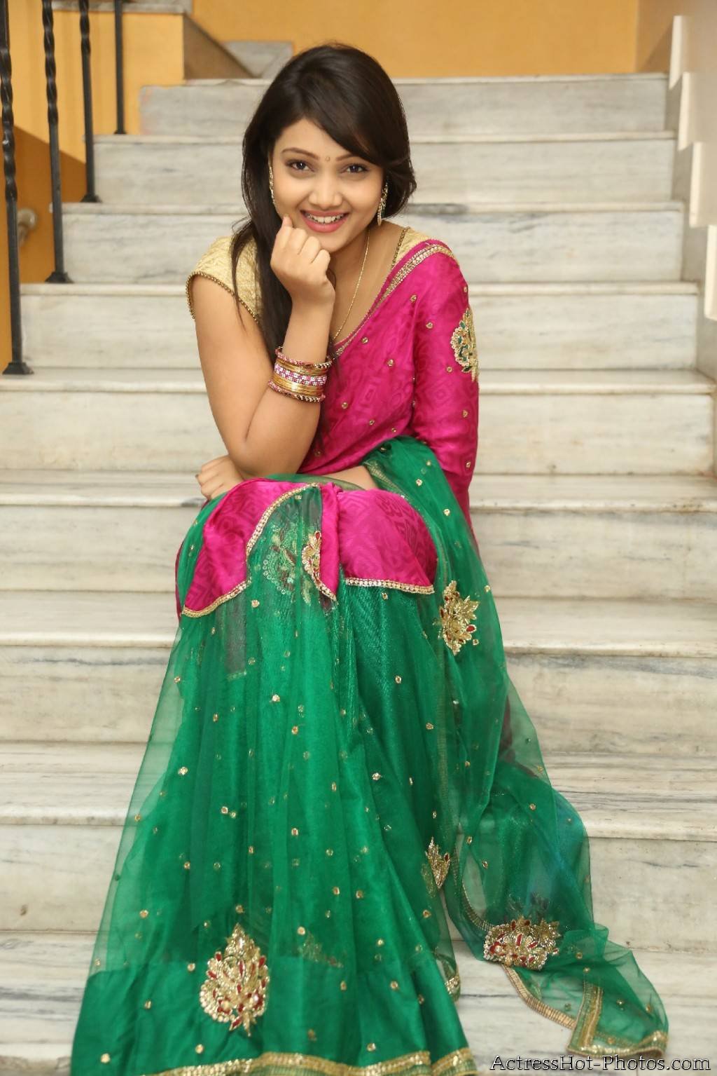 Malayalam serial actress photo Malayalam serial actress photo