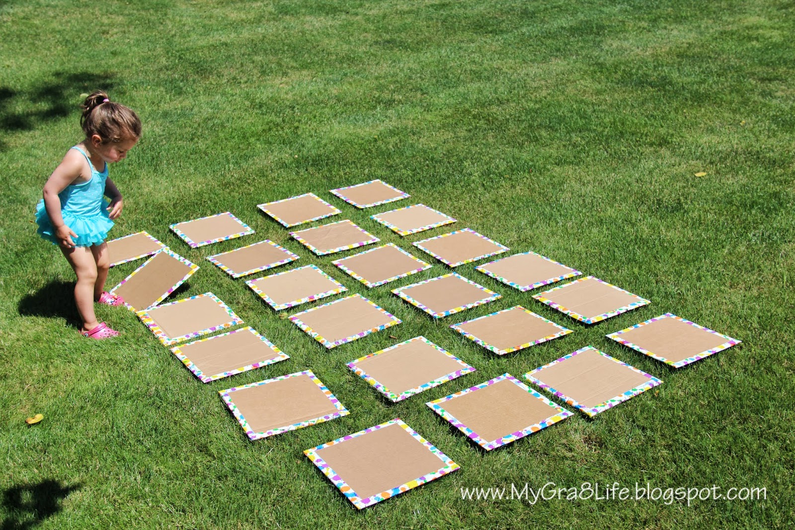 My Gra 8 Life Backyard "Giant" Matching Game