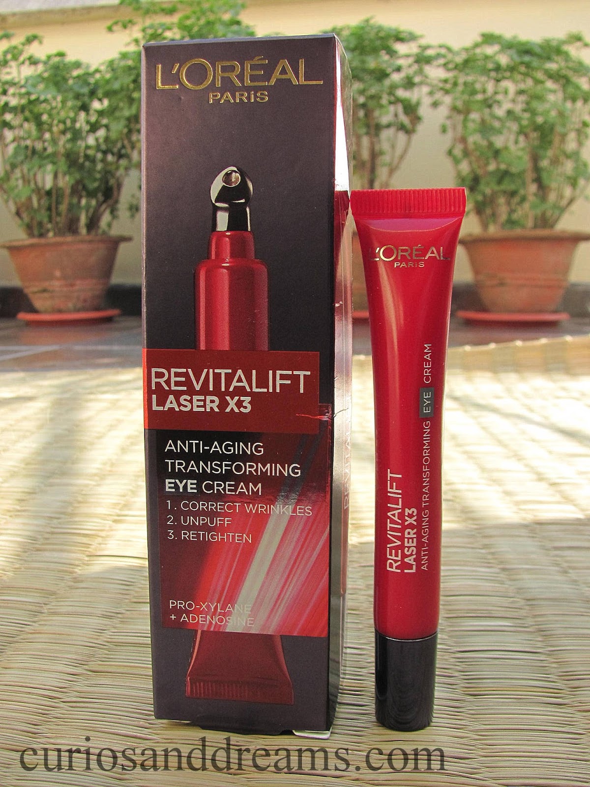 prioriteit borst Calamiteit L'Oreal Paris Revitalift Laser x3 Anti-Aging Transforming Eye Cream :  Review - Curios and Dreams - Indian Skincare and Beauty