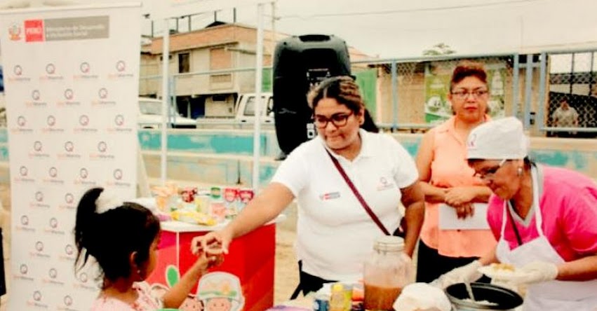 Denuncian que director de colegio «canjeó» desayunos de 650 alumnos por chocolatadas y panetones Denuncian que director de colegio «canjeó» desayunos de 650 alumnos por chocolatadas y panetones