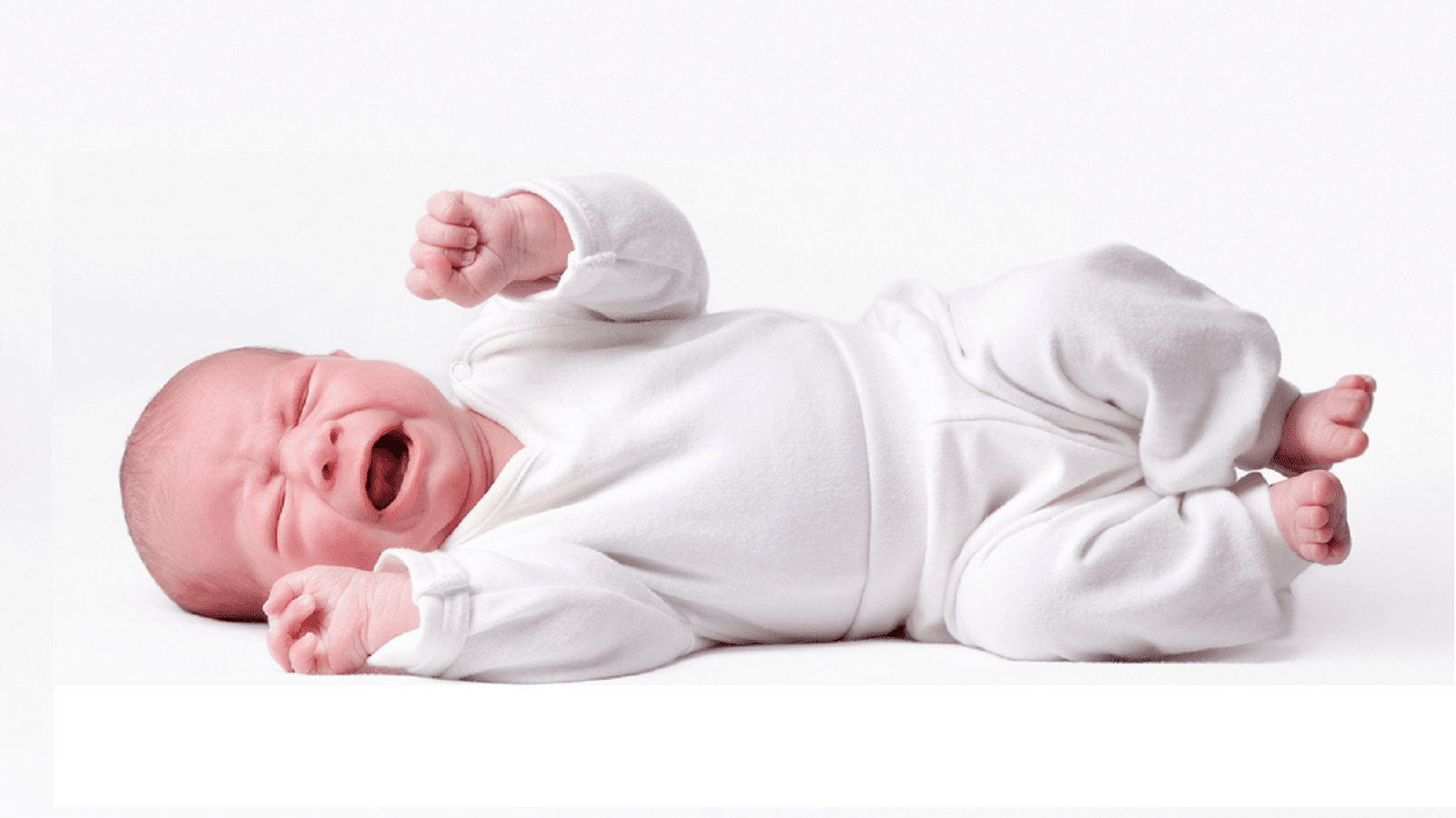Колики новорожденных 1 месяц. Новорожденный ребенок. Новорожденный малыш. Новорожденный на белом фоне. Младенец на белом фоне.