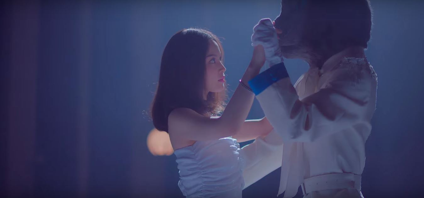 [MV] Lee Hi 이하이 se une a B.I de iKON en No One - BA NA NA: Noticias de