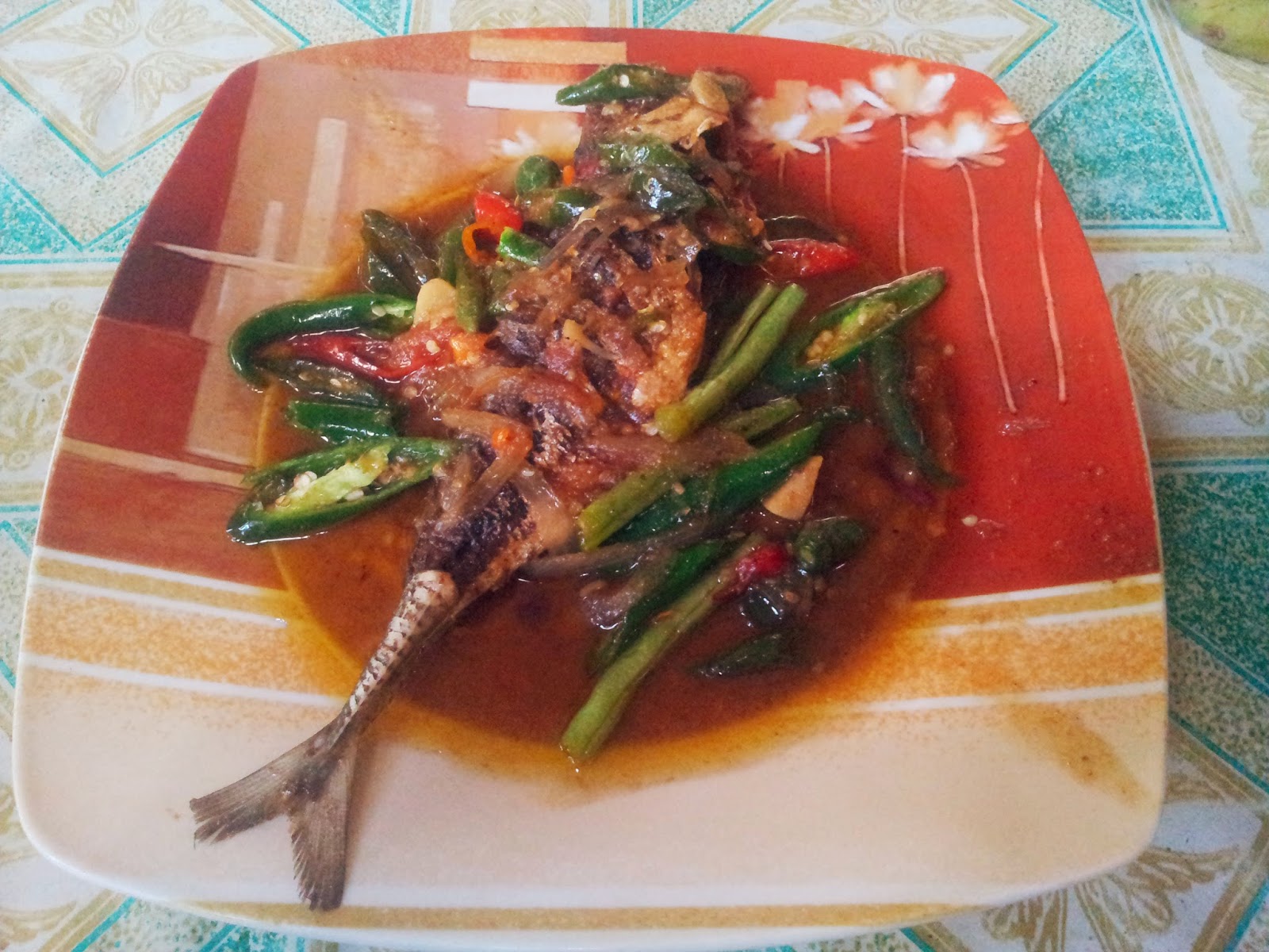 Skipjack tuna with sour and sweet sauce at Goa Cemara