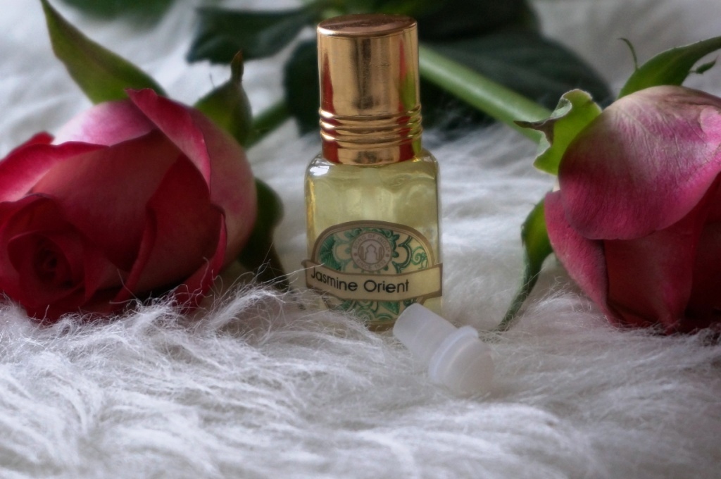 Zdrowa i Piękna: Magia Orientu jaśminowe perfumy w olejku
