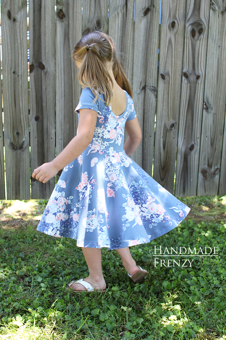 Janie Dress - Pattern Review // Sewing For Girls