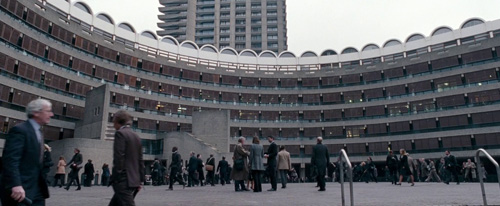 Quantum Of Solace Location London Barbican Frobisher Crescent