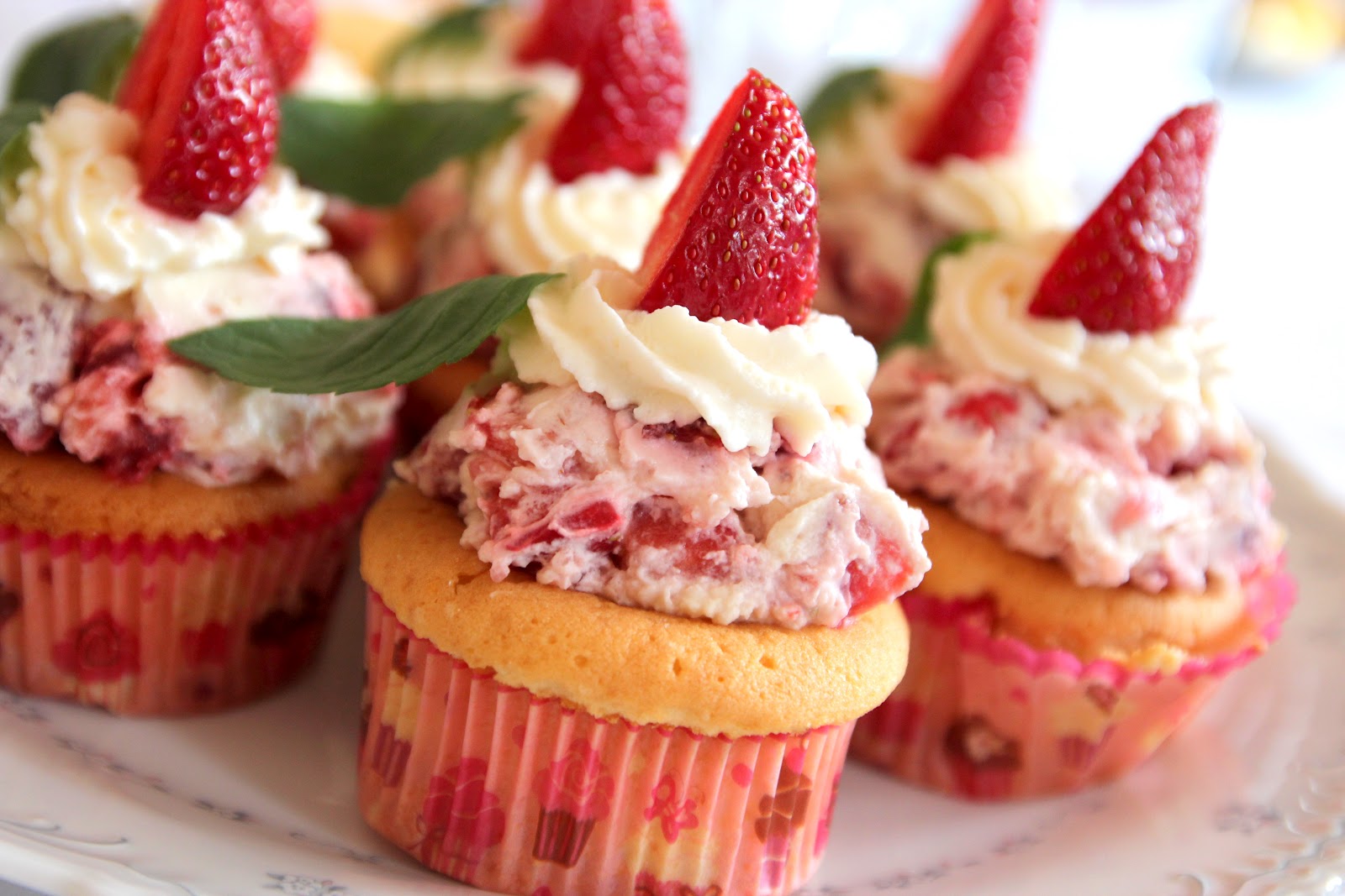 Toujours Paloma: Erdbeer-Mascarpone Cupcakes