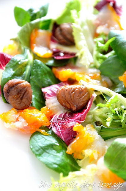 Salade de mesclun aux châtaignes et haddock