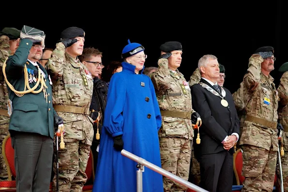 Queen Margrethe of Denmark visited Army Intelligence Center and supervised the pageant. Jewelery, jeweler, diamond, earrings, weddings dress