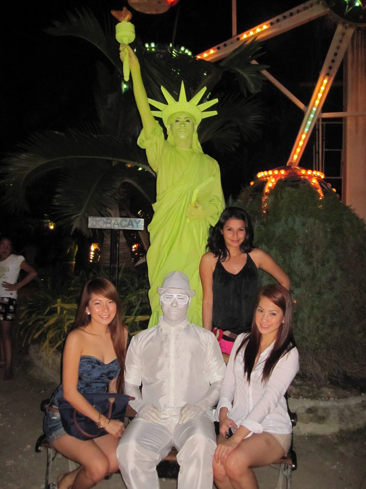 Gwen Ceridwen And Friends In Boracay ~ Nude Filipina