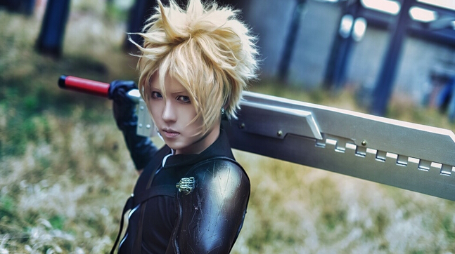 ps1 cloud strife cosplay ps1 cloud strife cosplay