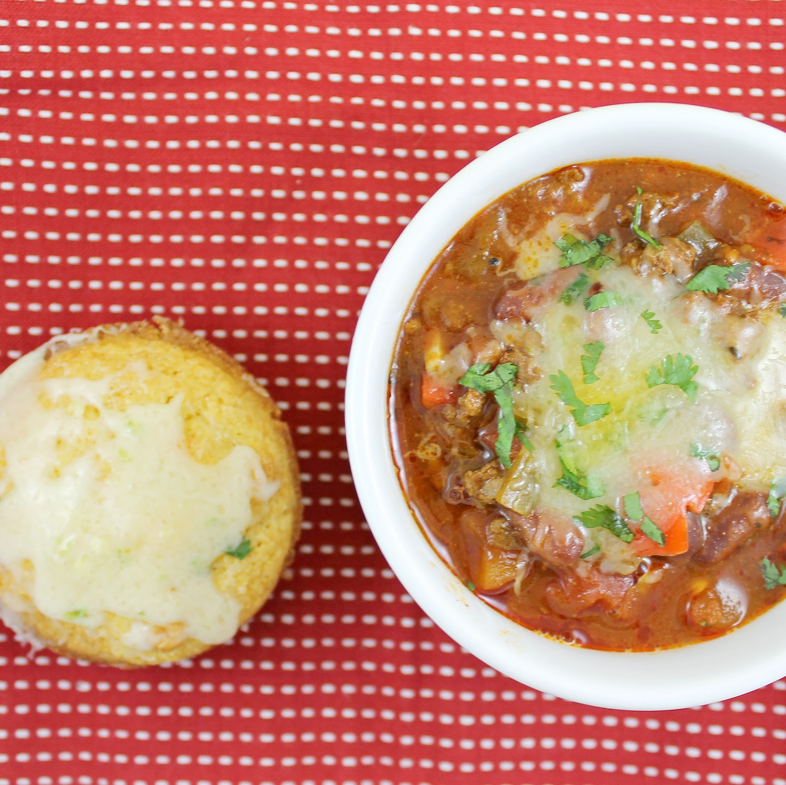 Slow Cooker Venison Chili with JalapenoCheddar Corn Muffins Recipe I Can Cook That I Can