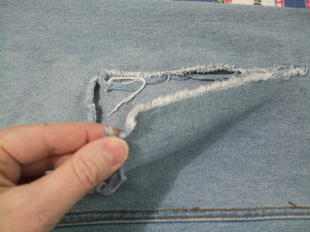 Stationær Allerede Wetland Life in the Shoe: Mending Jeans the Old-fashioned Way