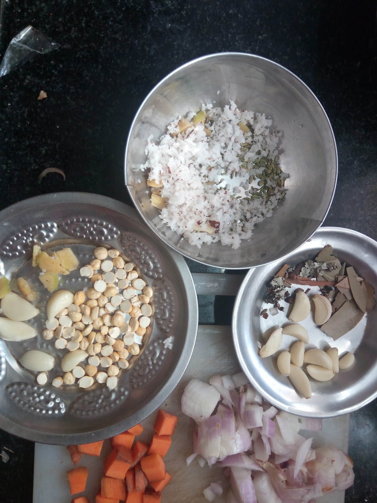 Aalaya vazipokkan Kadappa Sambar is the best side dish for Idli and Dosa
