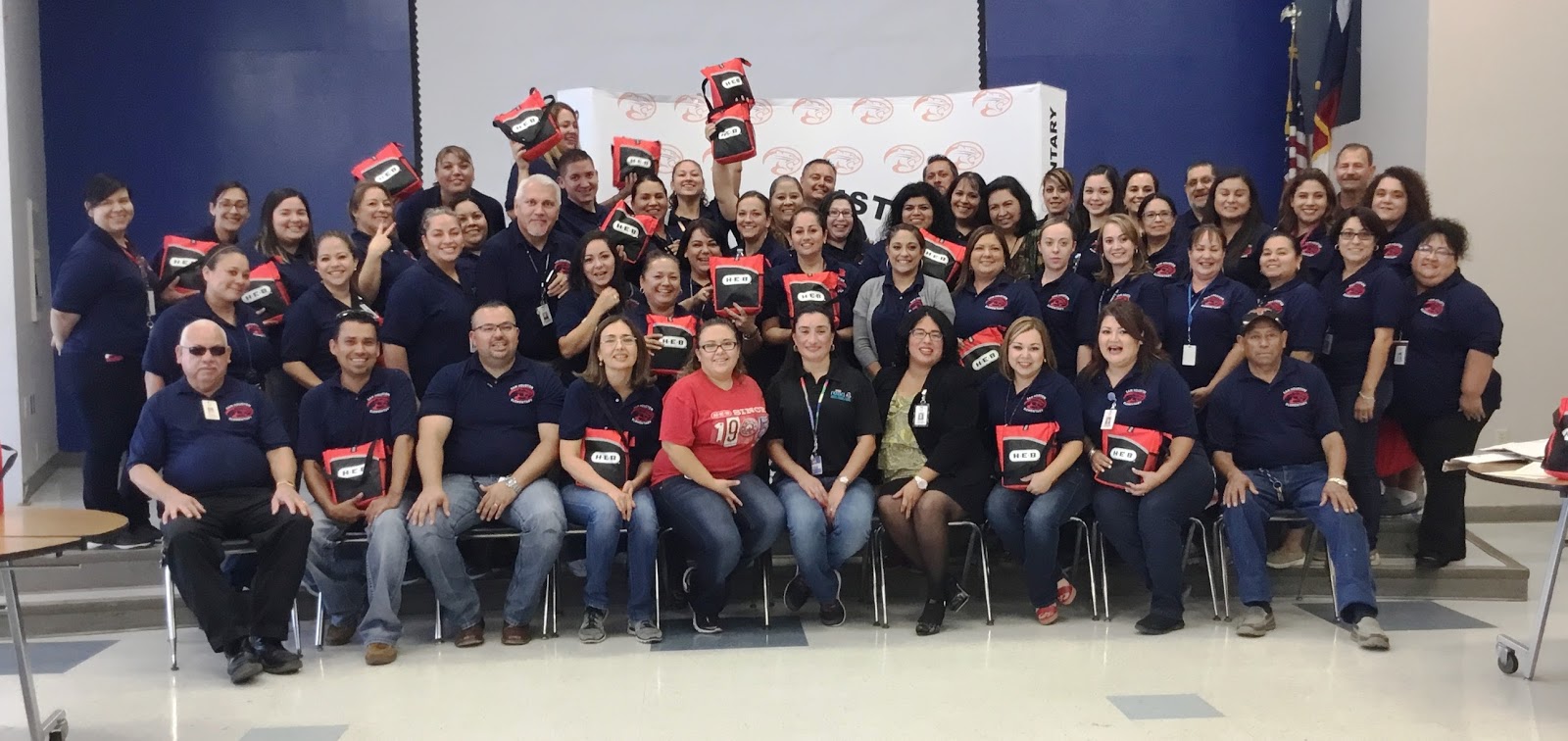 Eagle Pass ISD iVision HEB Gives Back to Sam Houston