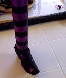 House of Dewberry: Witches Shoes Cake Stand How-to