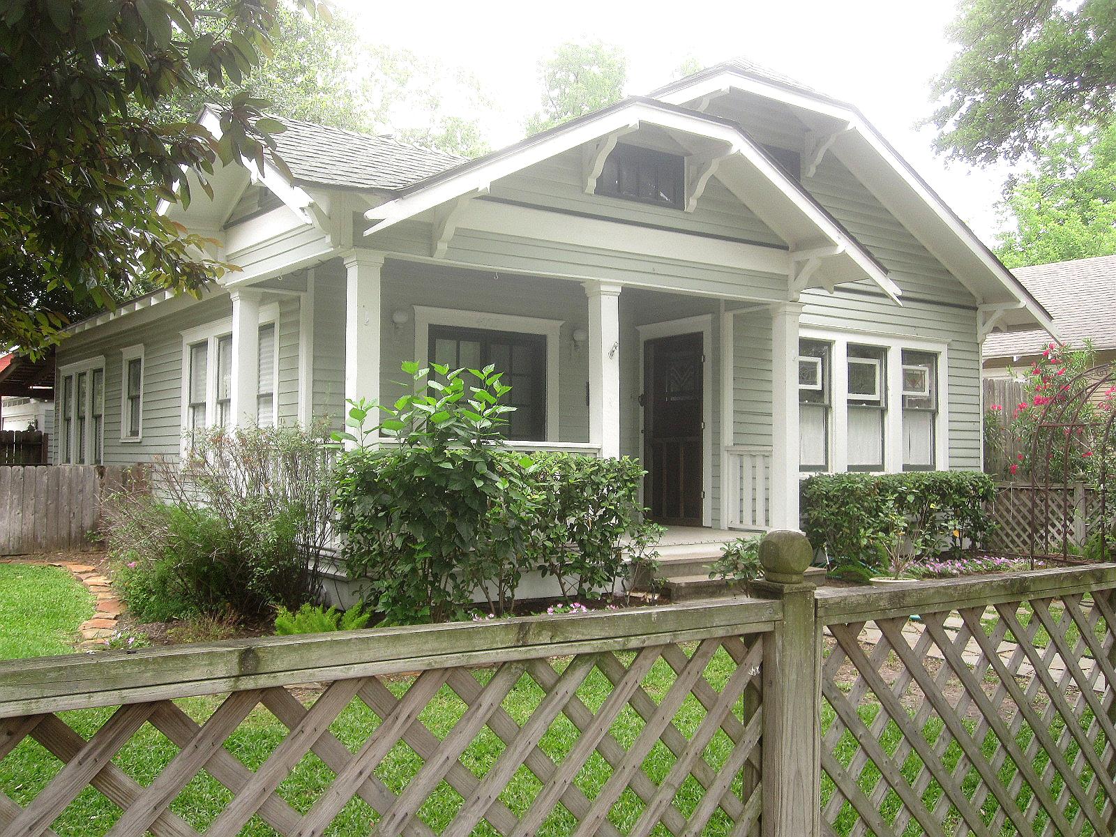 The OtHeR HoUsToN TYPES OF BUNGALOWS