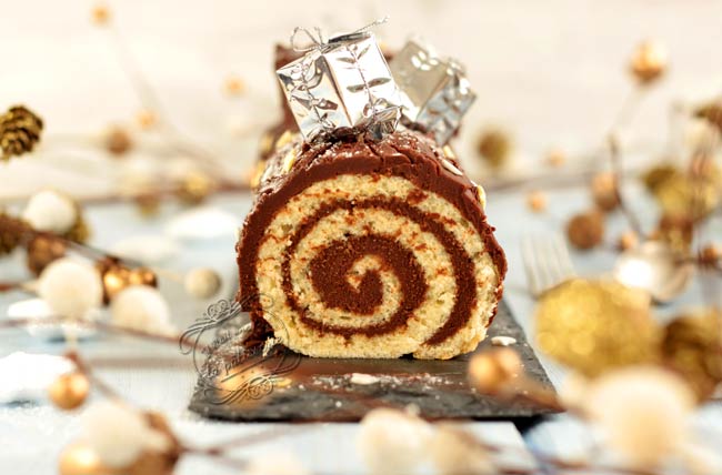 Buche De Noel Roulee Traditionnelle Au Chocolat Facile Et Rapide